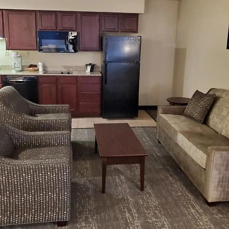 Cobblestone Suites - Oshkosh Ngoại thất bức ảnh