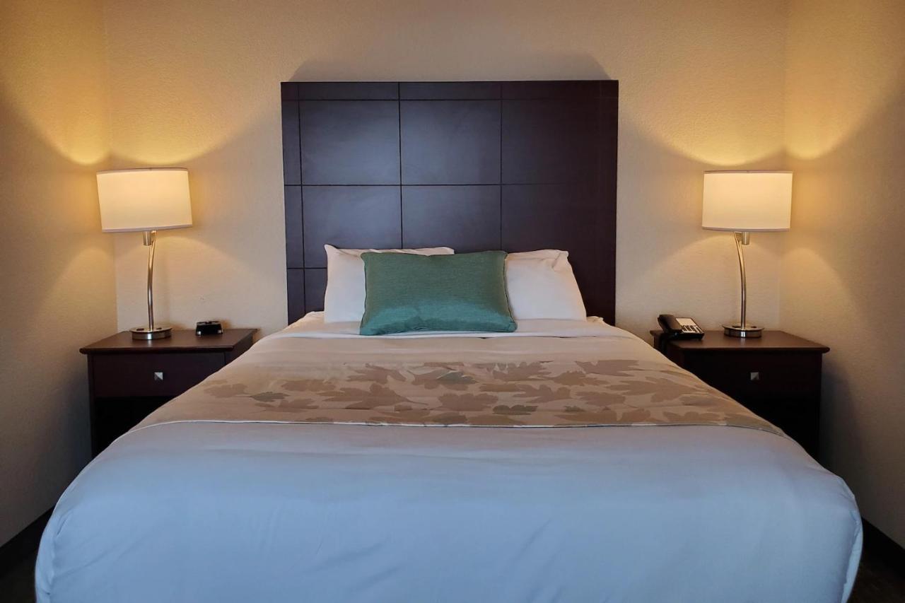 Cobblestone Suites - Oshkosh Ngoại thất bức ảnh