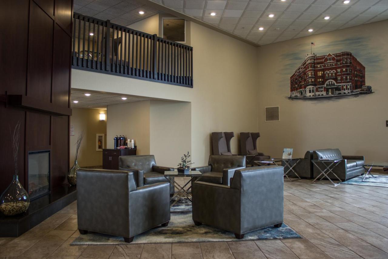 Cobblestone Suites - Oshkosh Ngoại thất bức ảnh