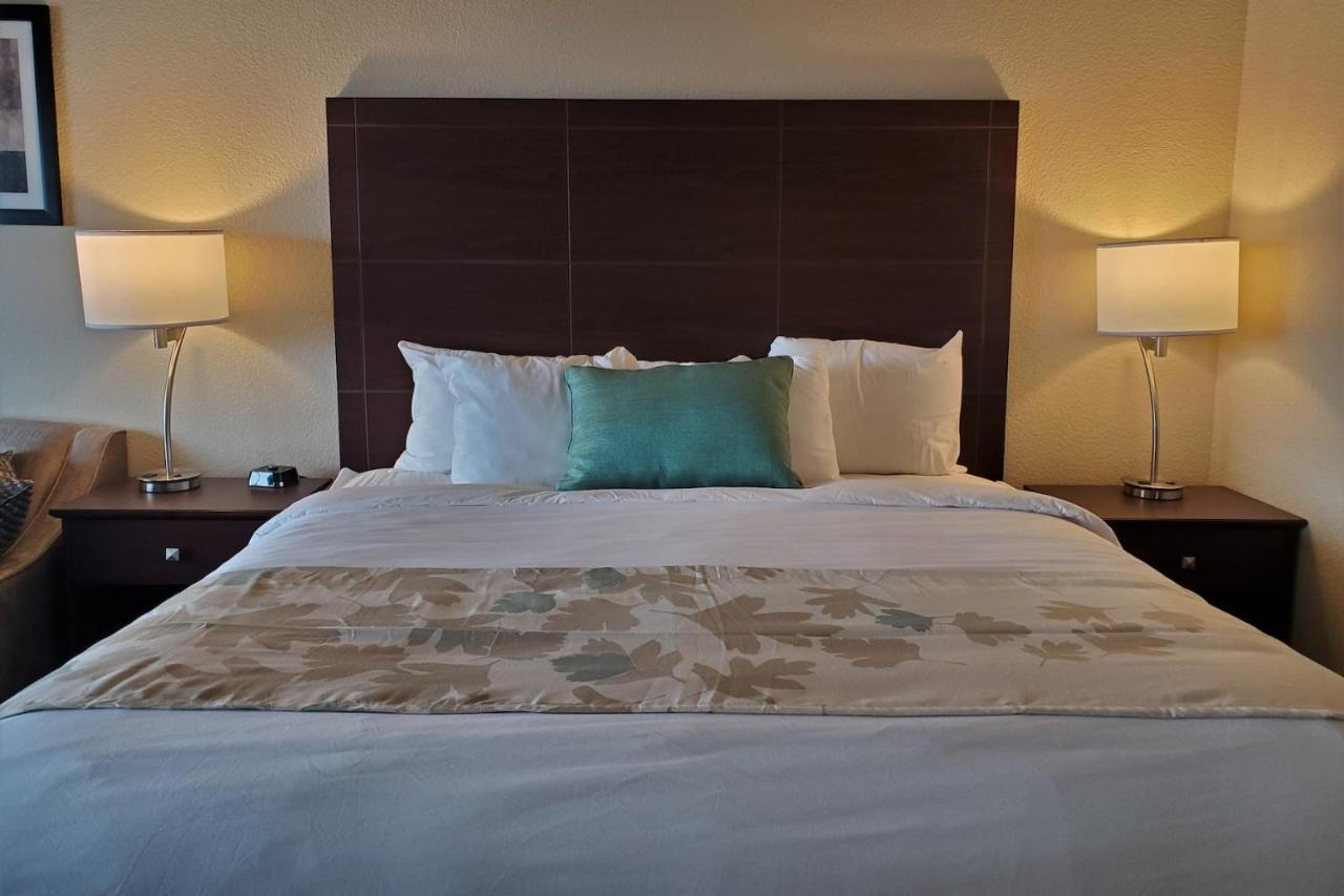 Cobblestone Suites - Oshkosh Ngoại thất bức ảnh